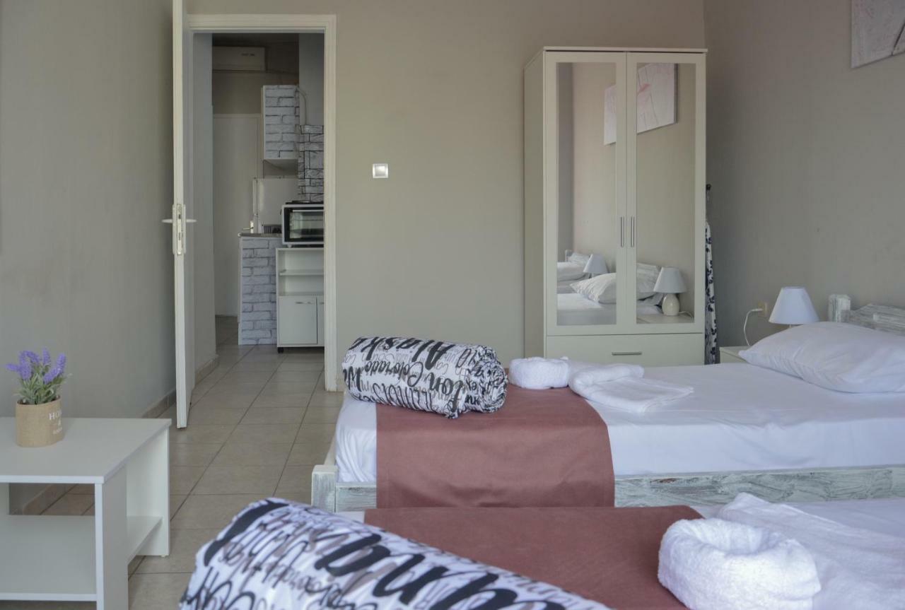 Diva Apartment アスプロヴァルタ エクステリア 写真